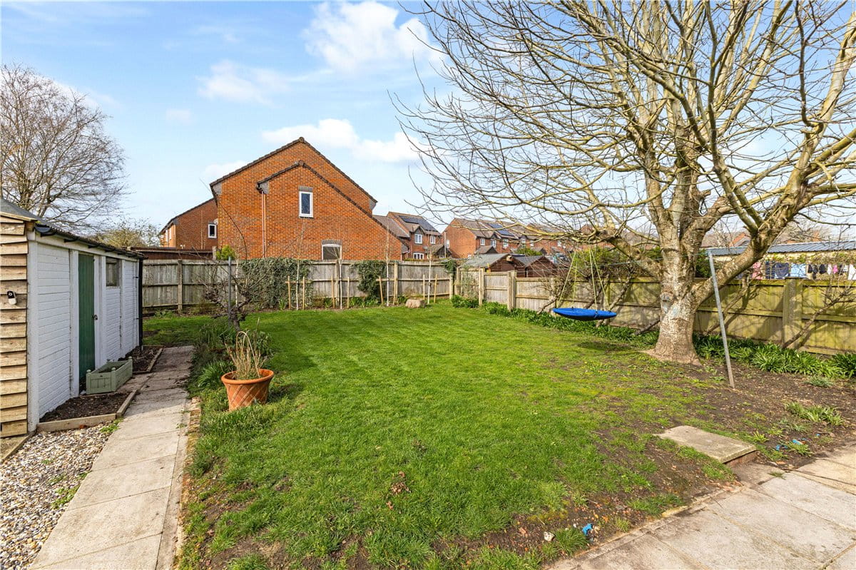 3 bedroom house, Church Street, Great Bedwyn SN8 - Available