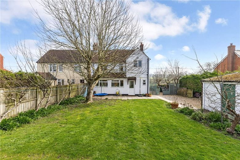 3 bedroom house, Church Street, Great Bedwyn SN8 - Available