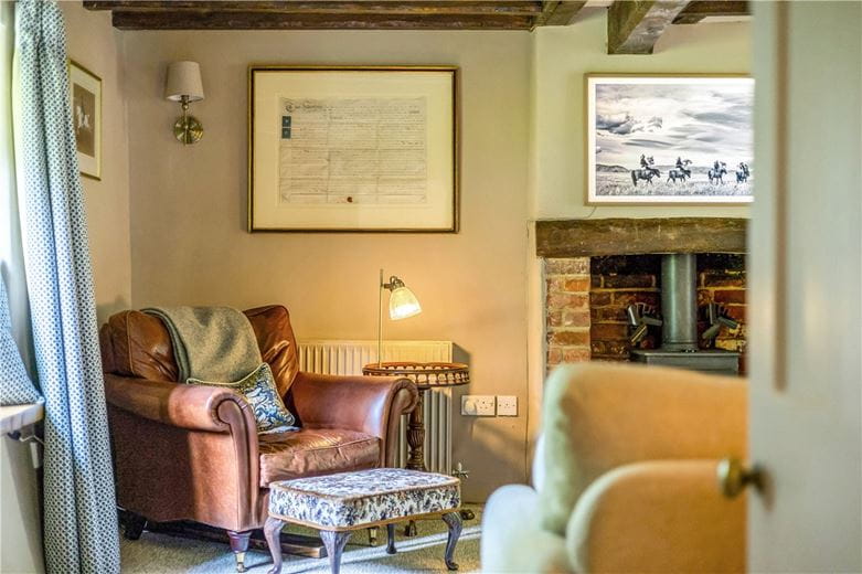 3 bedroom house, The Butts, Aldbourne SN8 - Available