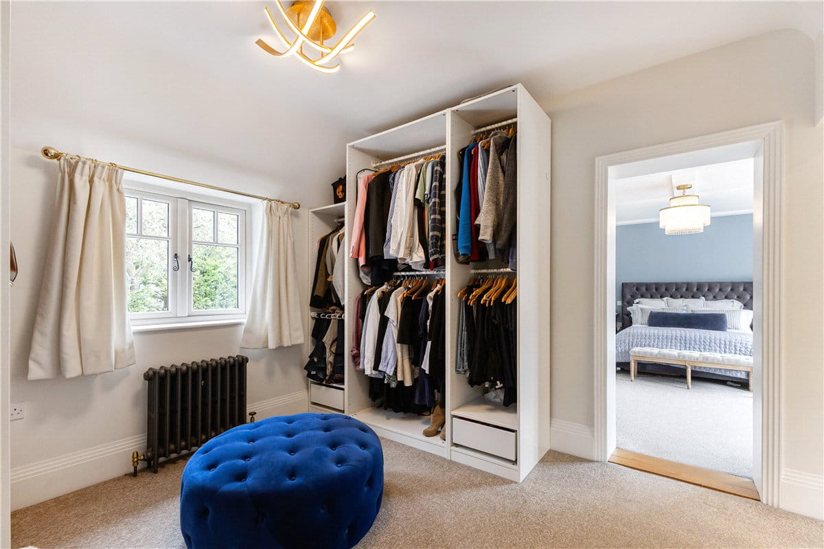 5 bedroom house, The Fairway, Devizes SN10 - Available
