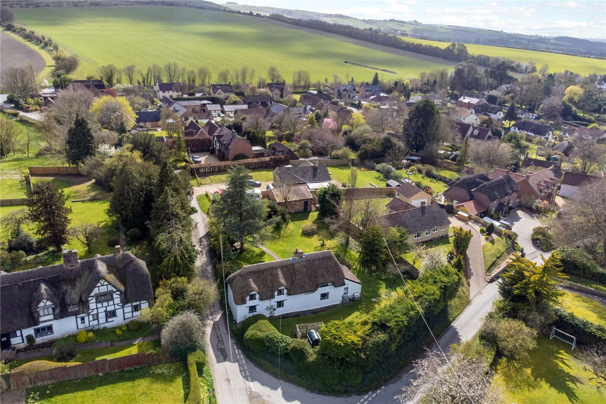 3 bedroom house, Park Lane, Cherhill SN11 - Available