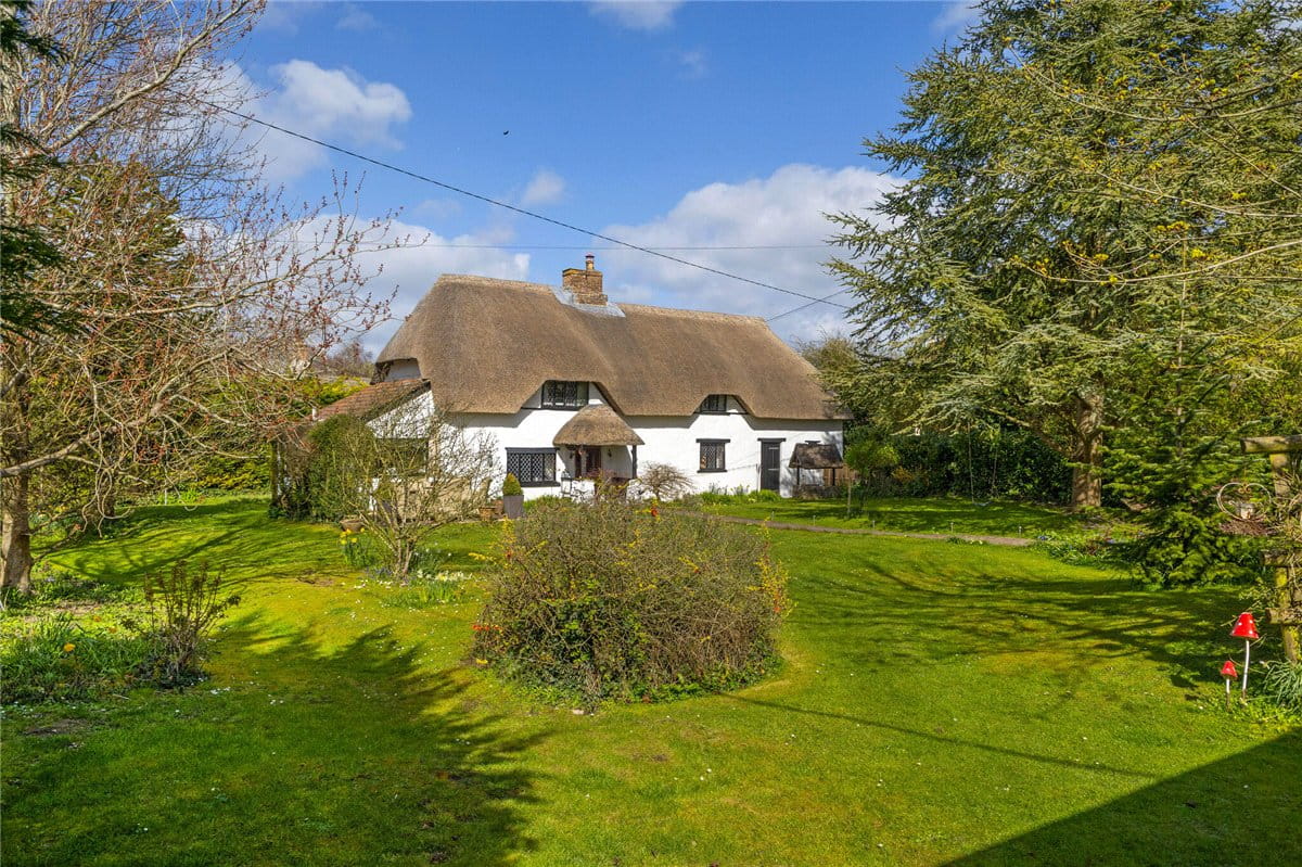 3 bedroom house, Park Lane, Cherhill SN11 - Available