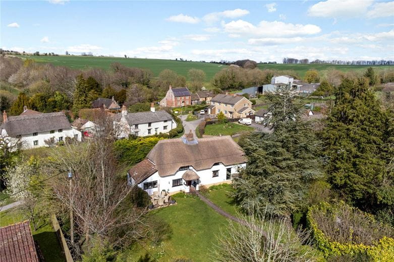 3 bedroom house, Park Lane, Cherhill SN11 - Available