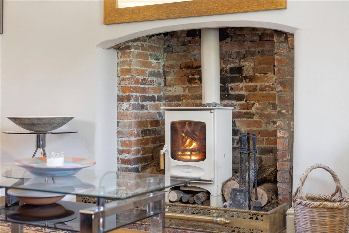 6 bedroom house, The Street, All Cannings SN10 - Available