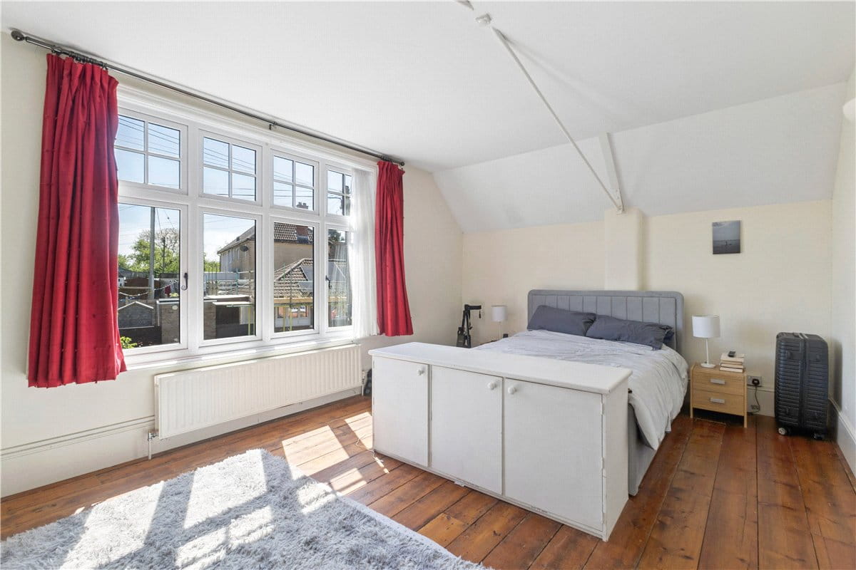 6 bedroom house, The Street, All Cannings SN10 - Available