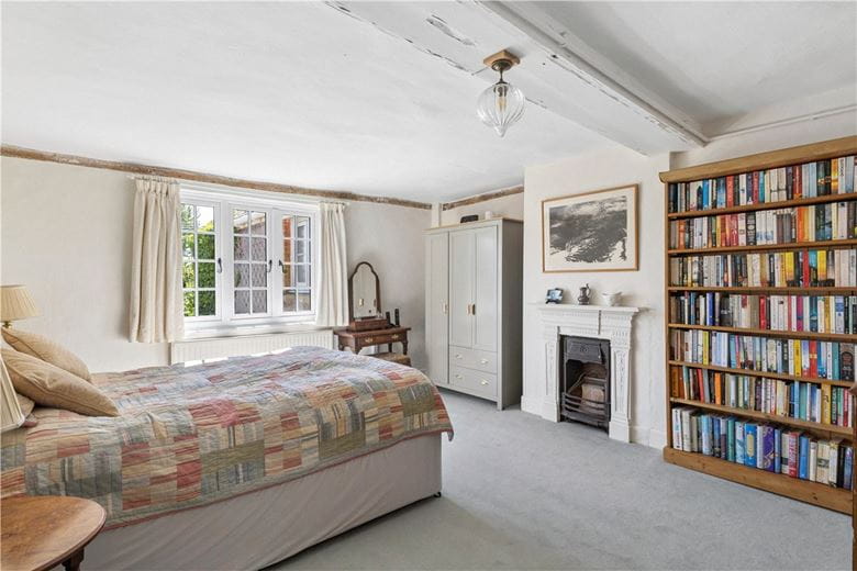 6 bedroom house, The Street, All Cannings SN10 - Available