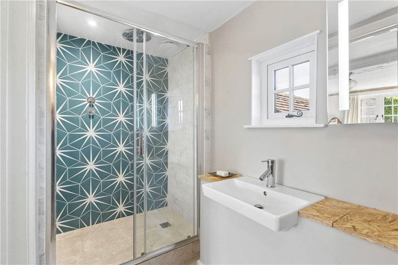 6 bedroom house, The Street, All Cannings SN10 - Available