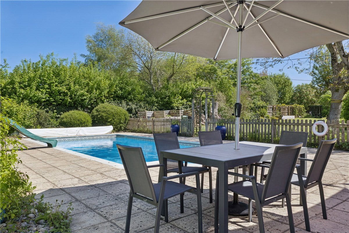 6 bedroom house, The Street, All Cannings SN10 - Available