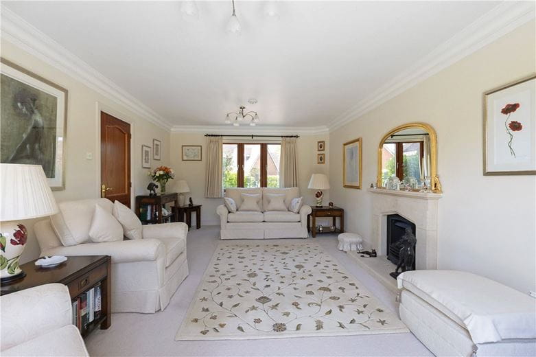 5 bedroom house, Grafton Place, East Grafton SN8 - Available