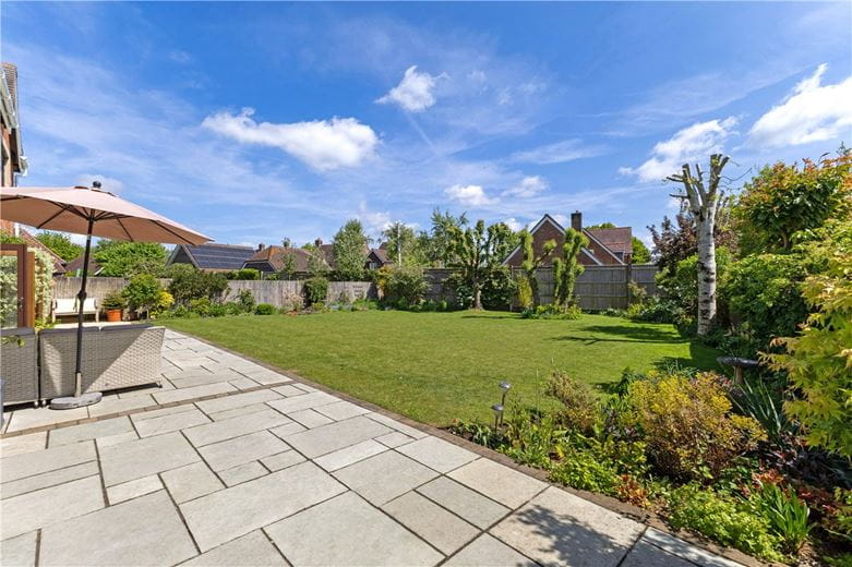 5 bedroom house, Grafton Place, East Grafton SN8 - Available