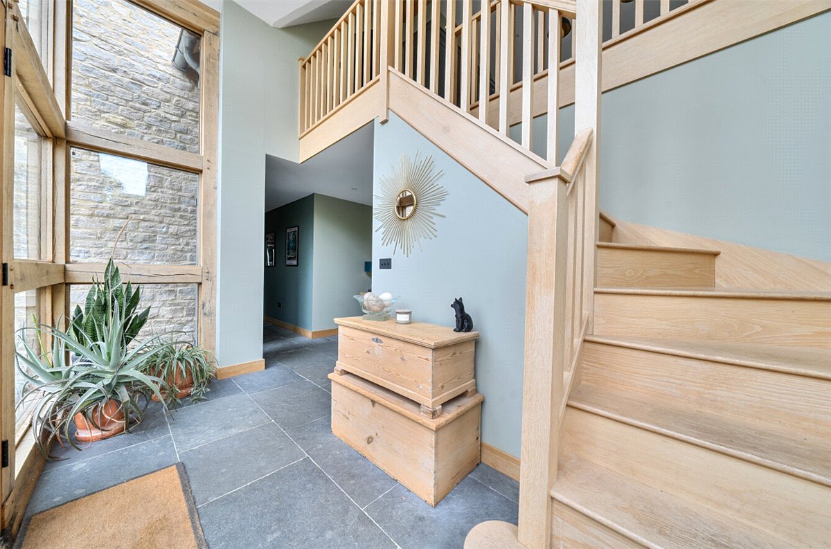 5 bedroom house, Studley Hill, Studley SN11 - Available