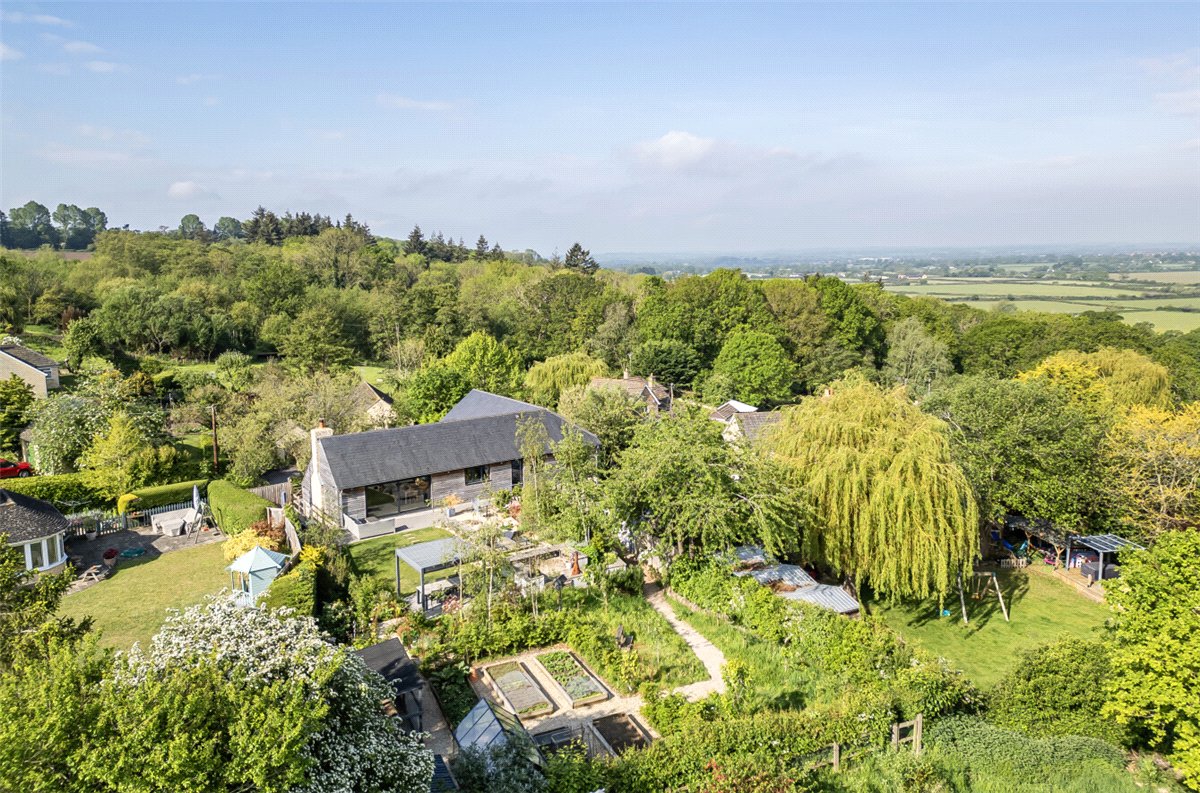 5 bedroom house, Studley Hill, Studley SN11 - Available