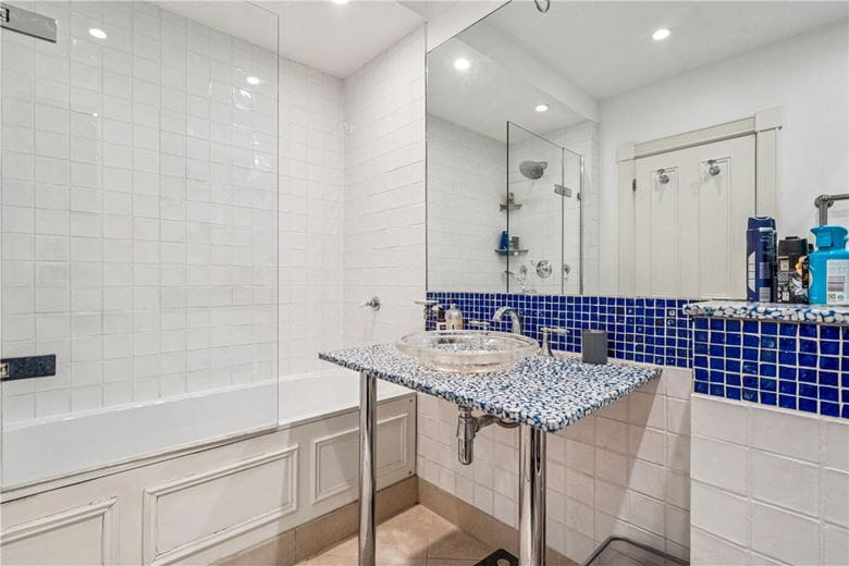 3 bedroom flat, Park Towers, 2 Brick Street W1J - Available