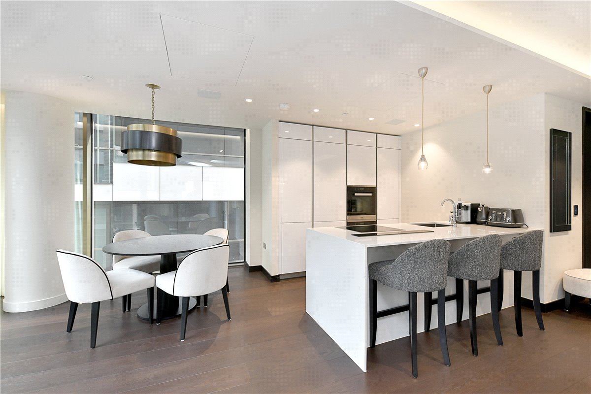 1 bedroom , Crown Square, London SE1 - Available