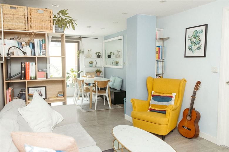 2 bedroom flat, Greenwell Street, Marylebone W1W - Available