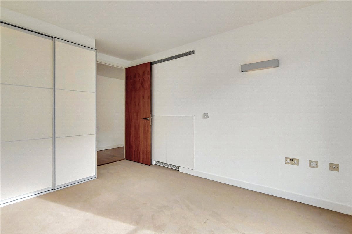 3 bedroom flat, Bolsover Street, Fitzrovia W1W - Available