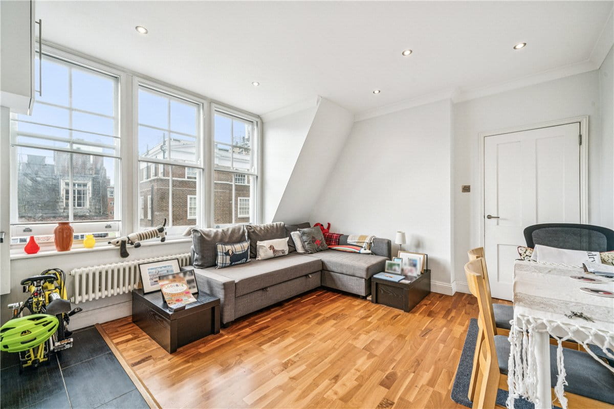 1 bedroom flat, Great Smith Street, London SW1P - Sold STC