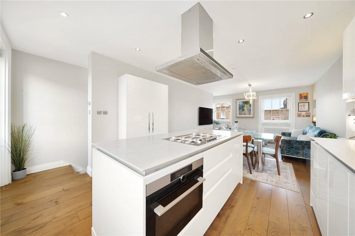 3 bedroom flat, Balcombe Street, Marylebone NW1 - Available