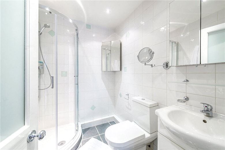 2 bedroom flat, Chapter Street, London SW1P - Available