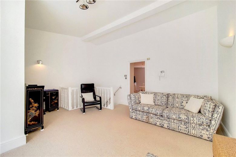 2 bedroom house, Wimpole Mews, Marylebone W1G - Available