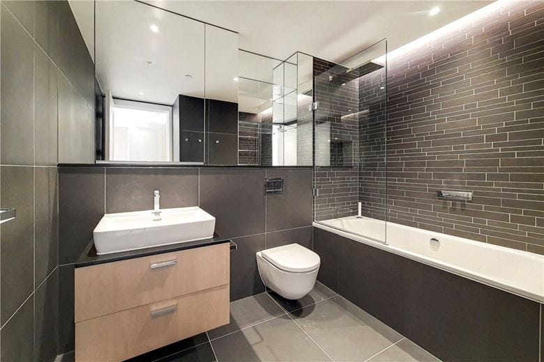 2 bedroom flat, Kensington Gardens Square, London W2 - Available