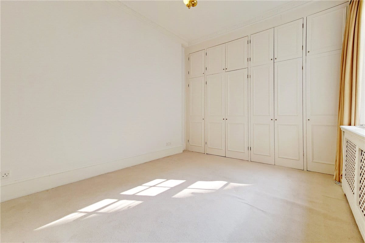 1 bedroom flat, Chesham Place, Belgravia SW1X - Available