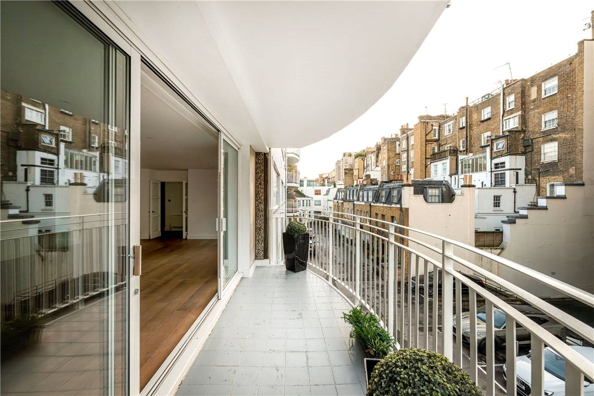 3 bedroom flat, William Mews, Belgravia SW1X - Available
