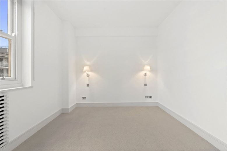2 bedroom flat, Lowndes Square, Belgravia SW1X - Let Agreed
