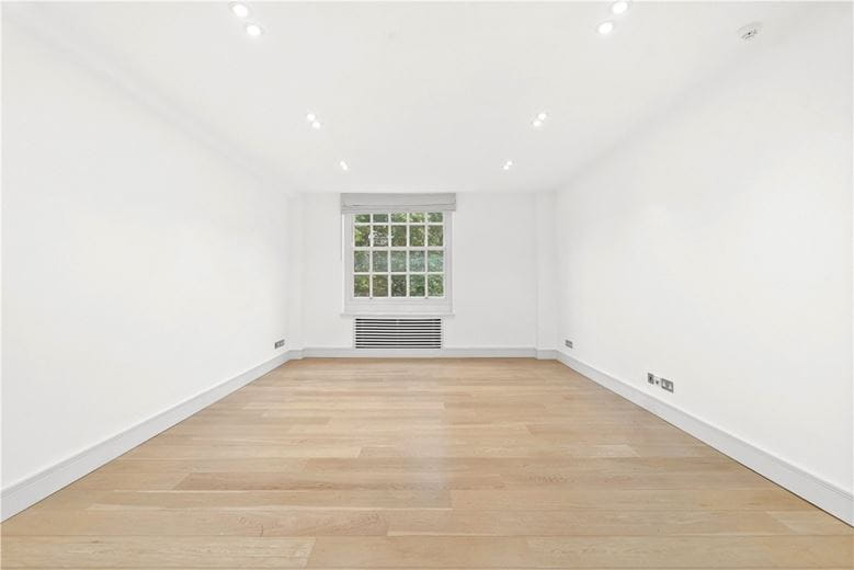 2 bedroom flat, Lowndes Square, Belgravia SW1X - Let Agreed