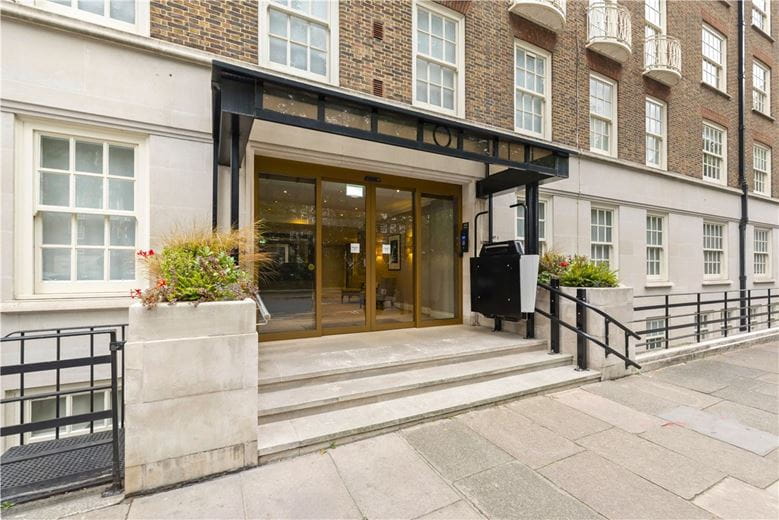 2 bedroom flat, Lowndes Square, Belgravia SW1X - Let Agreed
