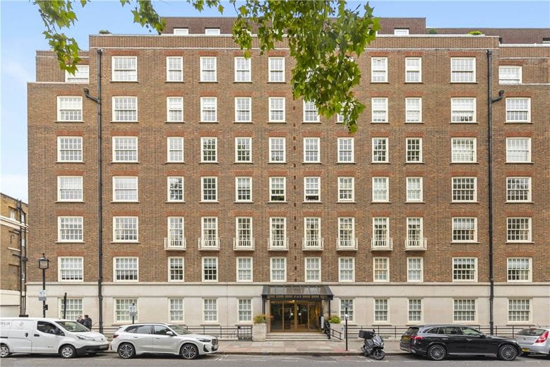 2 bedroom flat, Lowndes Square, Belgravia SW1X - Let Agreed