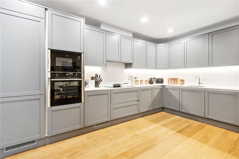 2 bedroom flat, Woods Mews, Mayfair W1K - Available
