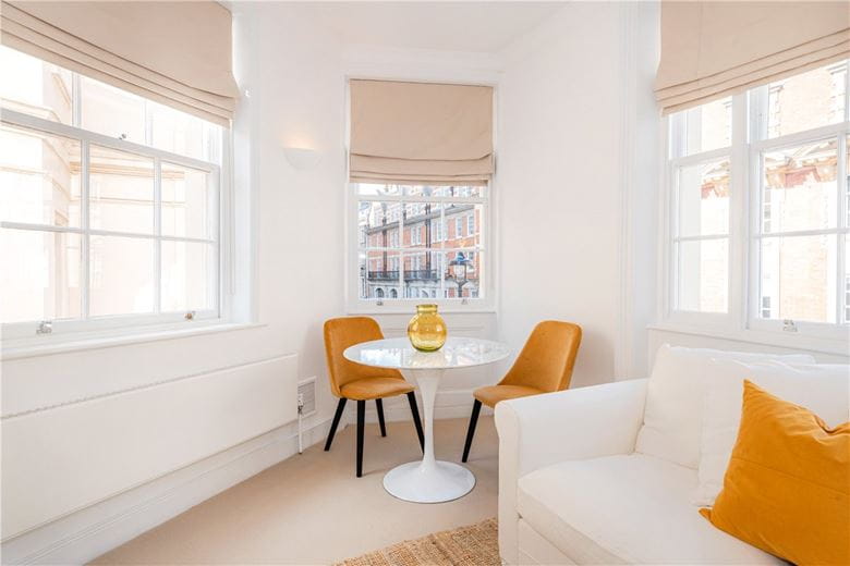 1 bedroom flat, Brook Street, Mayfair W1K - Available