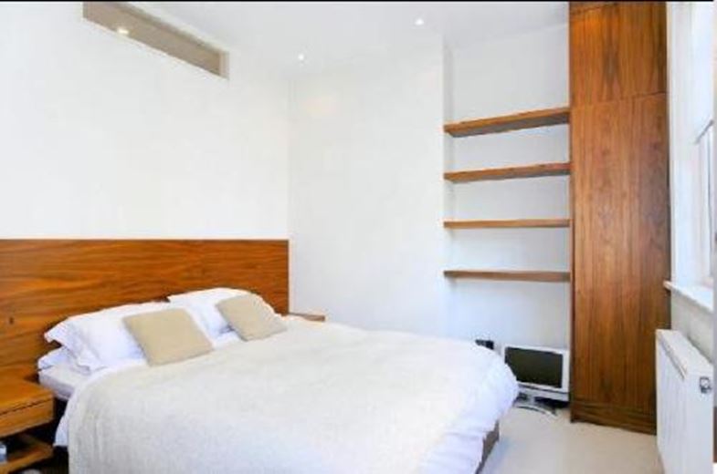 1 bedroom flat, Dunraven Street, Mayfair W1K - Available