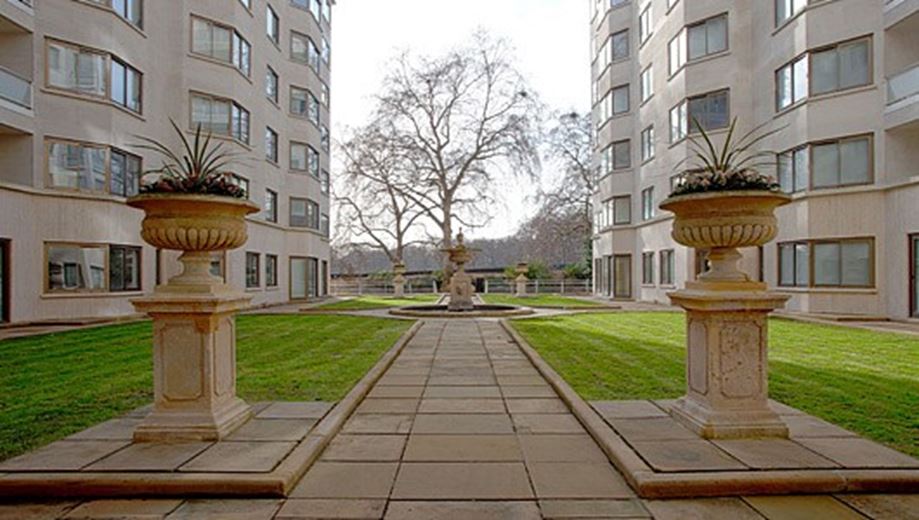 3 bedroom flat, 3 Bedroom Apartment, Arlington House SW1A - Available