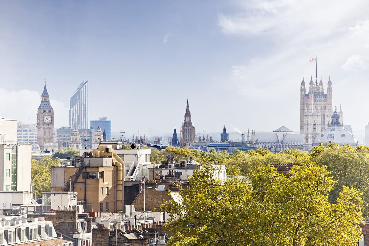 1 bedroom flat, Hill Street, Mayfair W1J - Available