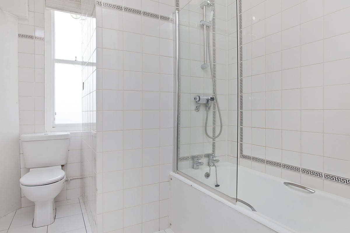 1 bedroom flat, Hill Street, Mayfair W1J - Available