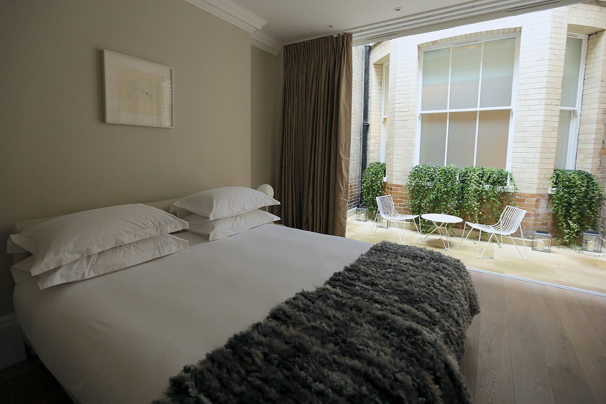 1 bedroom flat, Welbeck Street, Marylebone W1G - Available