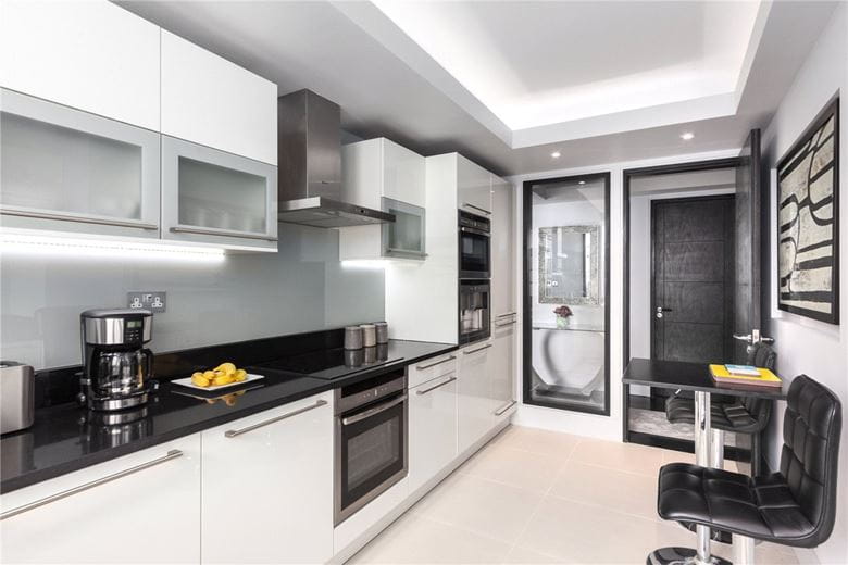 2 bedroom flat, South Audley Street, Mayfair W1K - Available