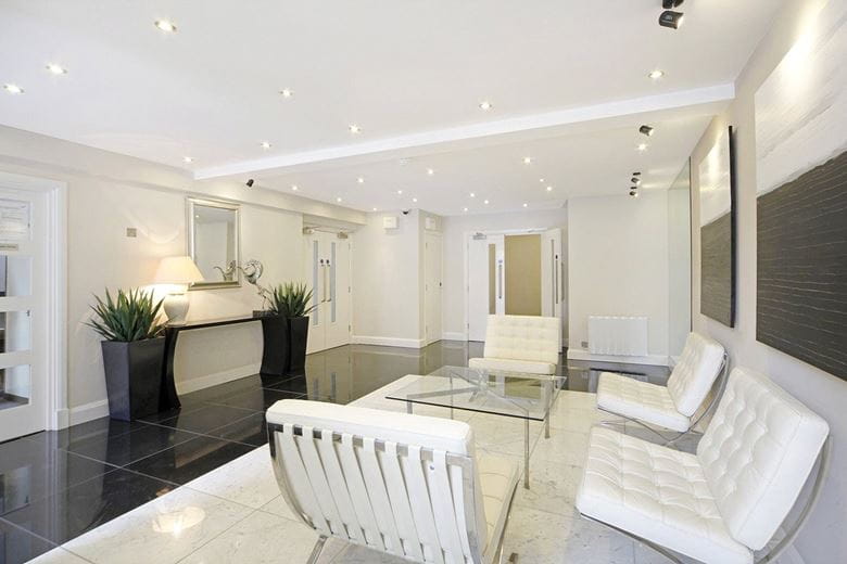 1 bedroom flat, Hill Street, Mayfair W1J - Available