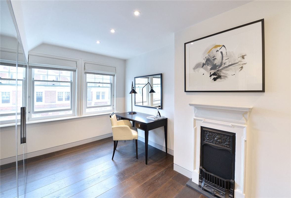 2 bedroom flat, Duke Street, Mayfair W1K - Available