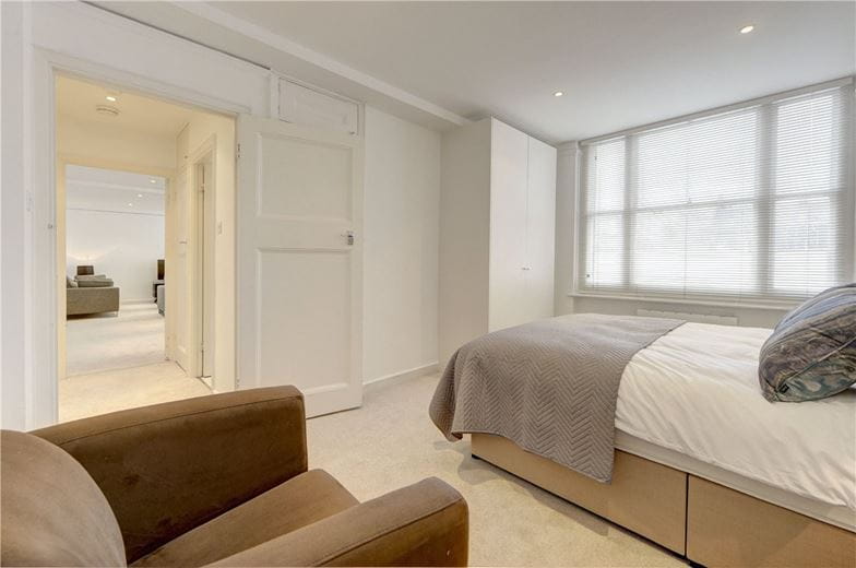 1 bedroom flat, Hill Street, Mayfair W1J - Available