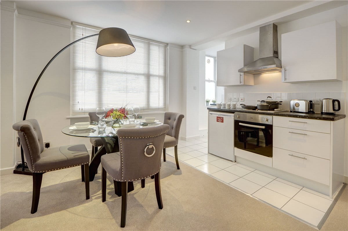 1 bedroom flat, Hill Street, Mayfair W1J - Available