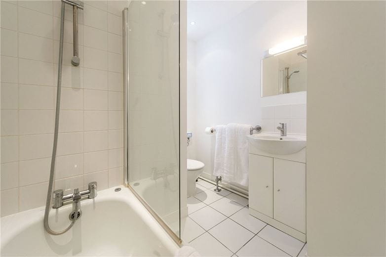 1 bedroom flat, Hill Street, Mayfair W1J - Available