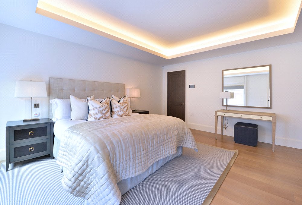 1 bedroom flat, Duke Street, Mayfair W1K - Available