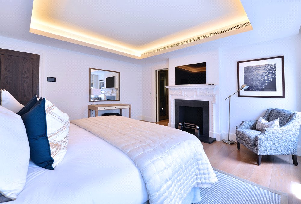 1 bedroom flat, Duke Street, Mayfair W1K - Available