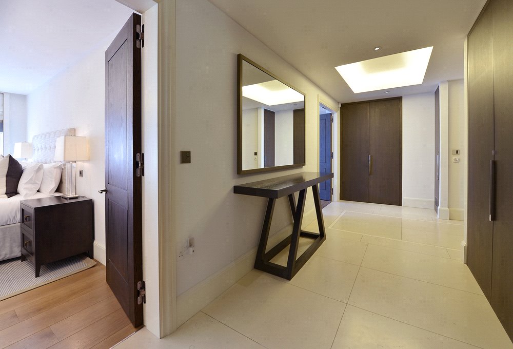 1 bedroom flat, Duke Street, Mayfair W1K - Available