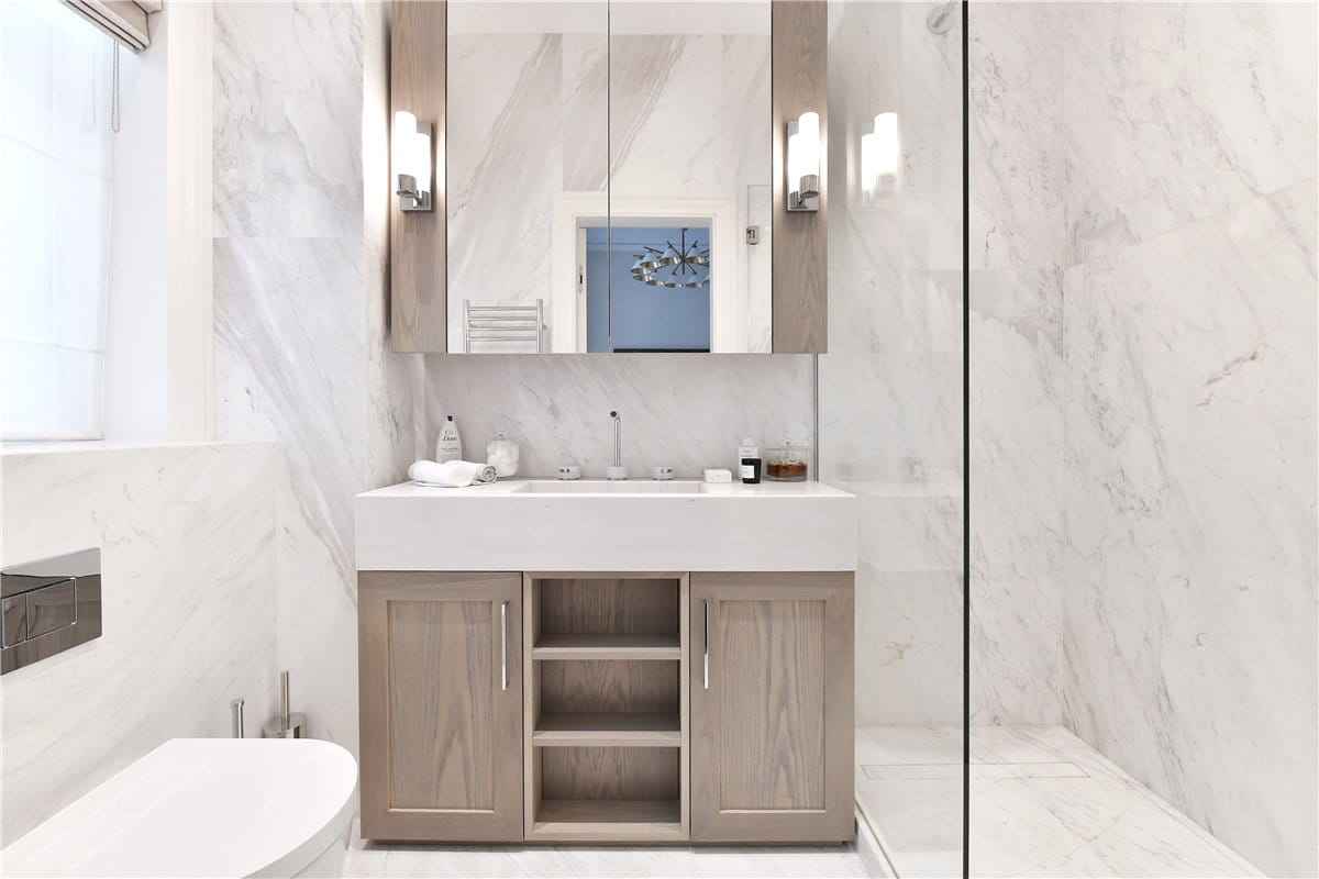 2 bedroom flat, Mount Street, Mayfair W1K