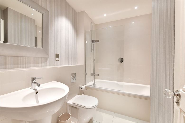 4 bedroom flat, Upper Grosvenor Street, Mayfair W1K - Available