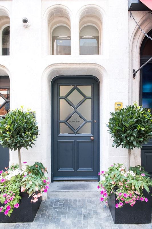 2 bedroom flat, Duke Street, Mayfair W1K - Available